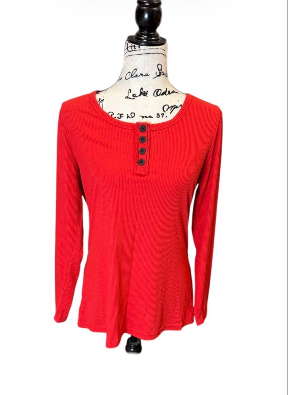 Women’s Medium Red Ribbed Long Sleeve Henley Button Front Top